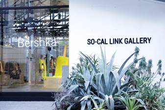 Bershka 2019春夏新品時裝發布會近日在日本東京舉行