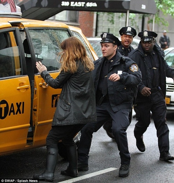 http://www.newswatch247.com/pics/default/download/013ebc77df555fe2d9d72a5243795db9.jpg