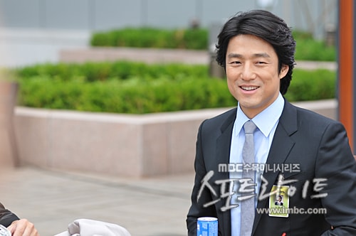 http://www.newswatch247.com/pics/default/download/03f2636c24d3117fe88b21529cc7d956.jpg