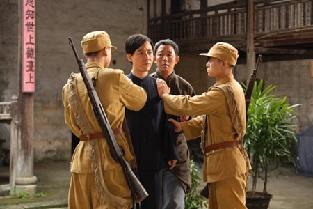 http://www.newswatch247.com/pics/default/download/07b28e0afbd20cf9d9f00ee3a55e053b.jpg
