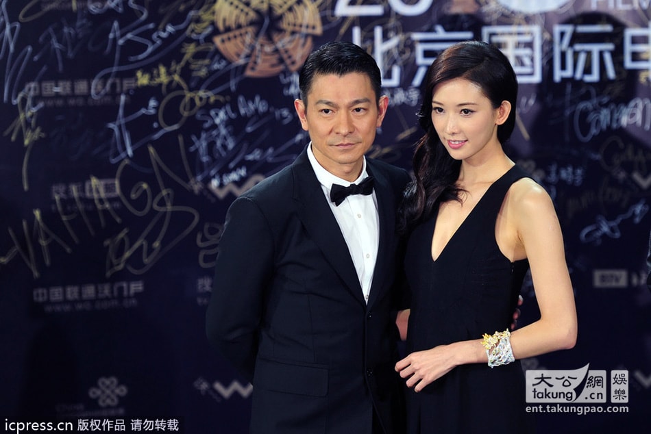 http://www.newswatch247.com/pics/default/download/08f5067a52f000493260984261b56242.jpg