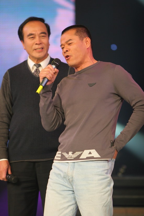 http://www.newswatch247.com/pics/default/download/0ad8d09d8da2c076ee42848e93241511.jpg