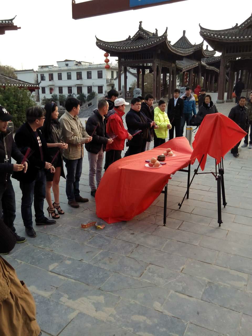 http://www.newswatch247.com/pics/default/download/0ae58aa63cb5131ac7afac6c0db29ee8.jpg