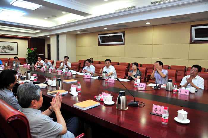 http://www.newswatch247.com/pics/default/download/0be8/7379c2ca32a7e7049abb2b5b536d.jpg