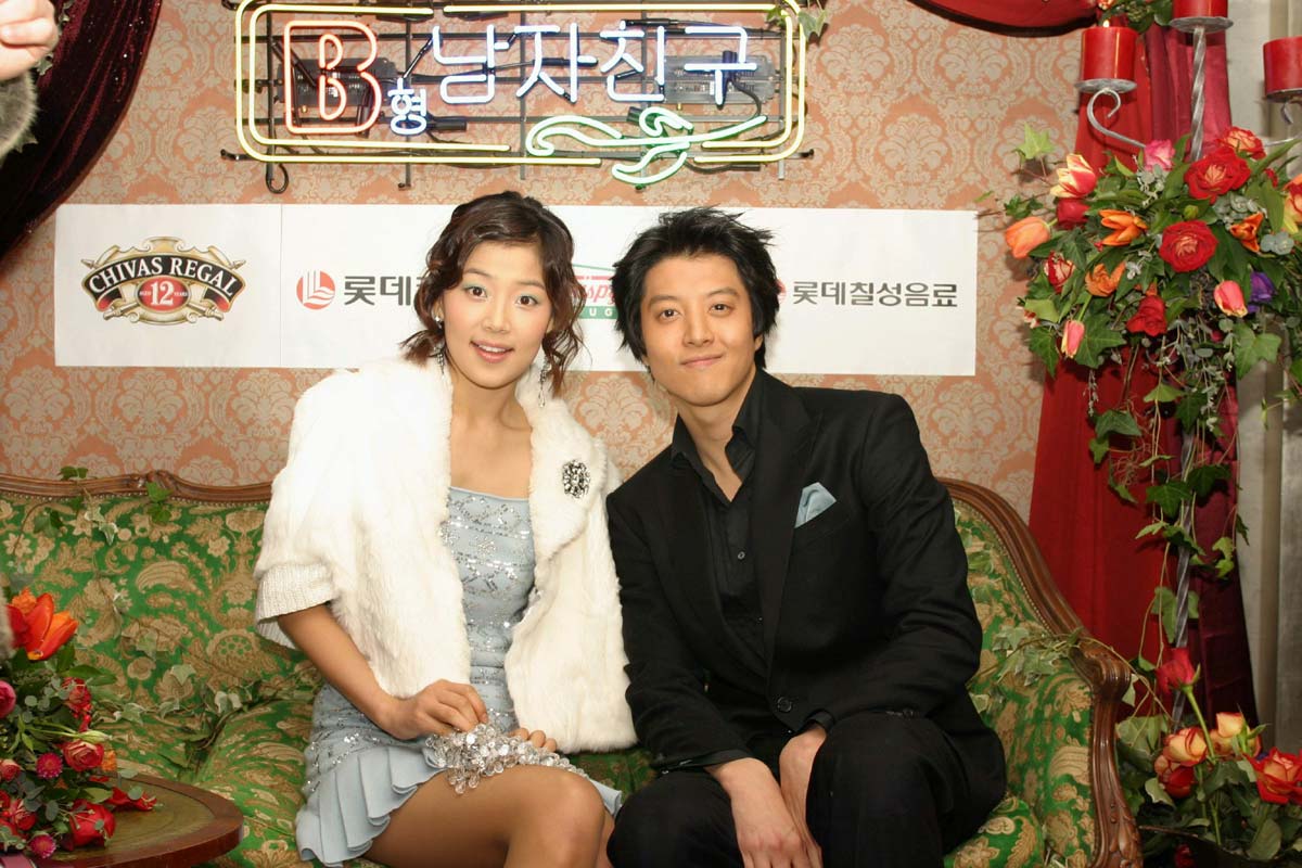 http://www.newswatch247.com/pics/default/download/106e1ee6299eafc67f4367c86fb829ae.jpg