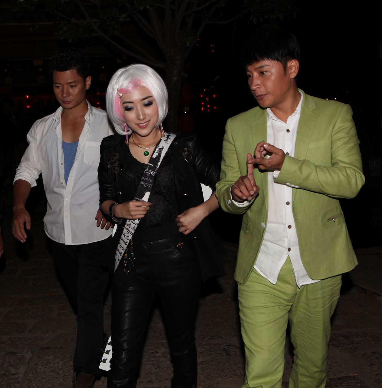http://www.newswatch247.com/pics/default/download/11baf74c6348bc5677d4a2952e6f2b6d.jpg