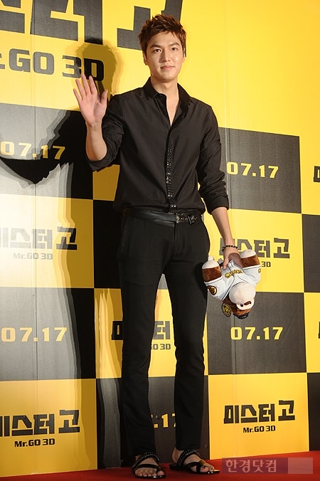 http://www.newswatch247.com/pics/default/download/131cf66ba87e27a630ad22c3627d0b91.jpg