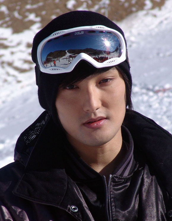 http://www.newswatch247.com/pics/default/download/1479adbdd5d965caf5ebe2ff5c63204c.jpg