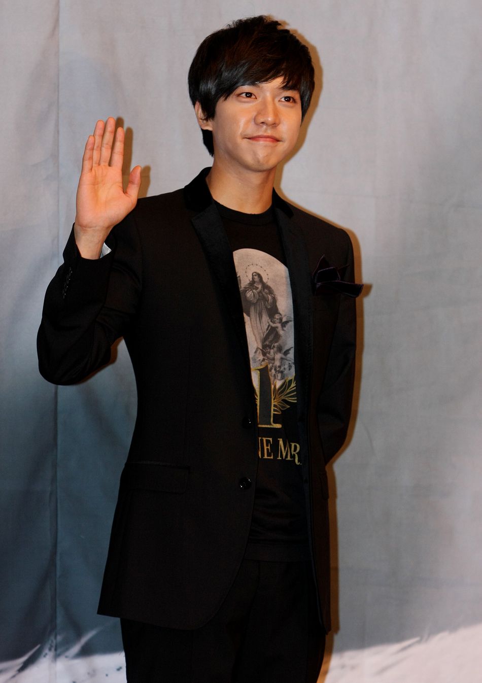 http://www.newswatch247.com/pics/default/download/15a4940a6b5d1dd8256a008621fea0ab.jpg