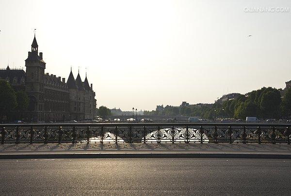 http://www.newswatch247.com/pics/default/download/15ee6ca4772793076b04d7ae75bd1ed8.jpg