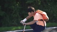 檸檬初上 未刪減版 《檸檬初上》妙妙騎自行車(chē)撞倒親媽娜扎