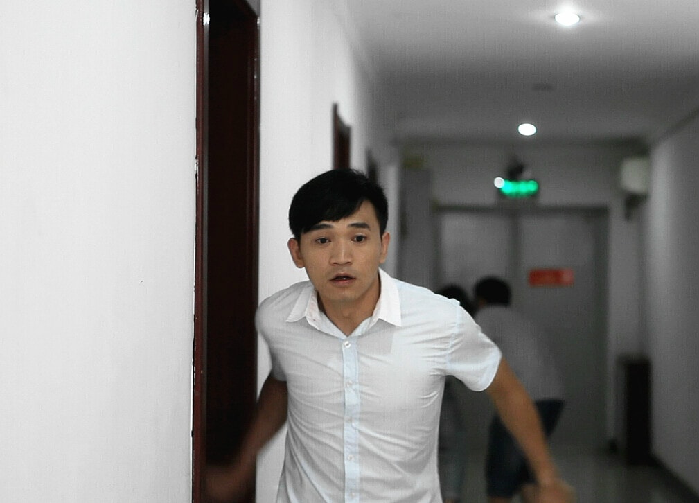 http://www.newswatch247.com/pics/default/download/1fac170127478fe2d5d948f17d9edb52.jpg