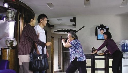 http://www.newswatch247.com/pics/default/download/210d1ddc3a61c52f661cbeaab510ef7d.jpg