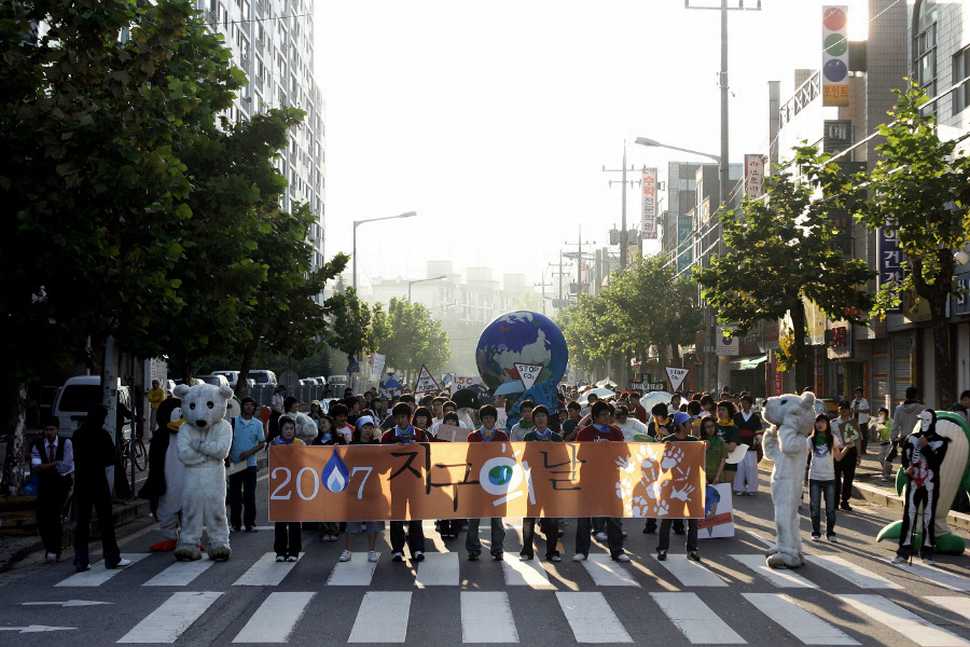 http://www.newswatch247.com/pics/default/download/27483e03eec83d6458e2b5d721d913d9.jpg