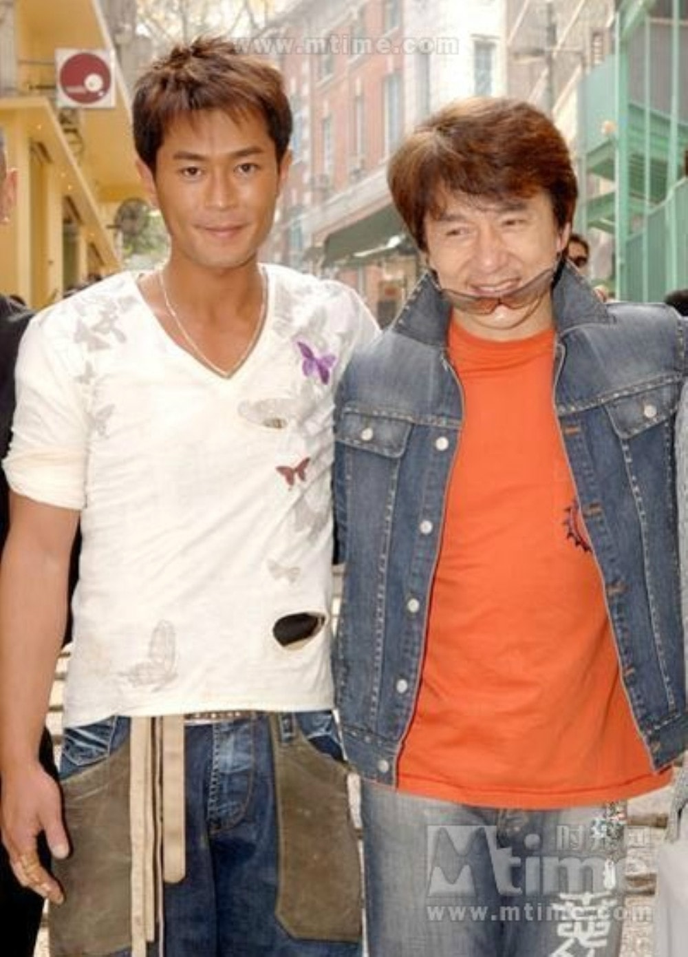 http://www.newswatch247.com/pics/default/download/2c408e28197dc0fb3625e726e76bbff6.jpg