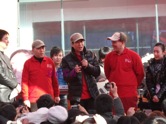 http://www.newswatch247.com/pics/default/download/2db141aa5d37db48e96d4ad46031433a.jpg