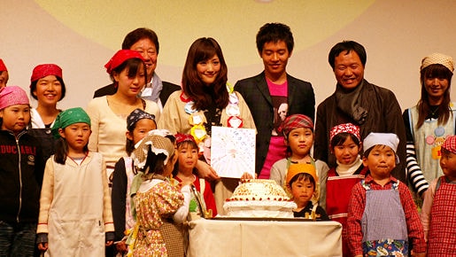 http://www.newswatch247.com/pics/default/download/37af9a7fe9fa6858fd458c832e59cdfb.jpg