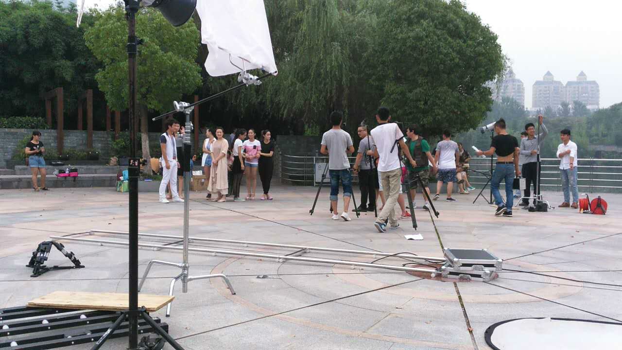 http://www.newswatch247.com/pics/default/download/37d13d12adfa02978fddad27566eb184.jpg