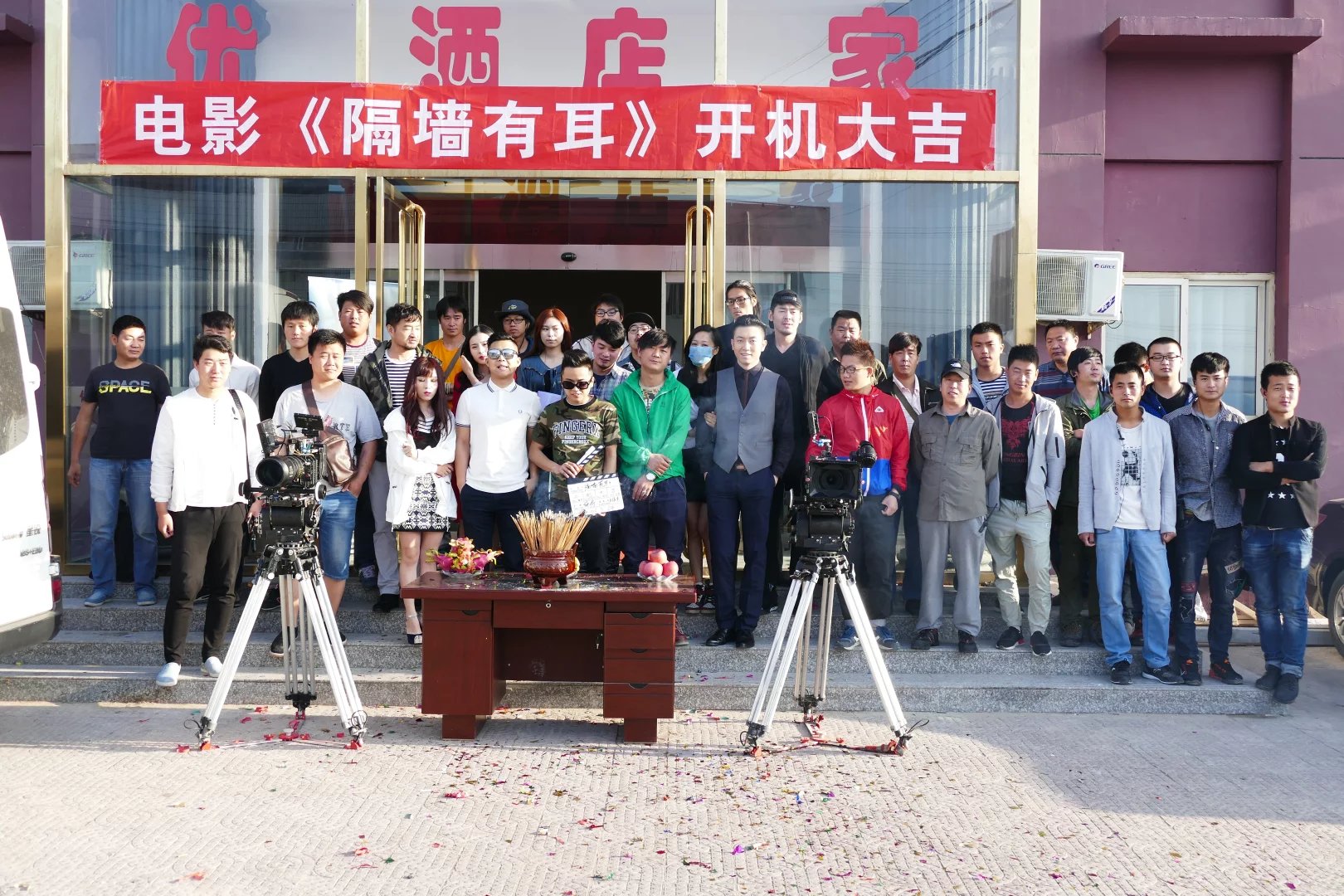 http://www.newswatch247.com/pics/default/download/406eaa1a524e39c2d36e9fbc839483cb.jpg