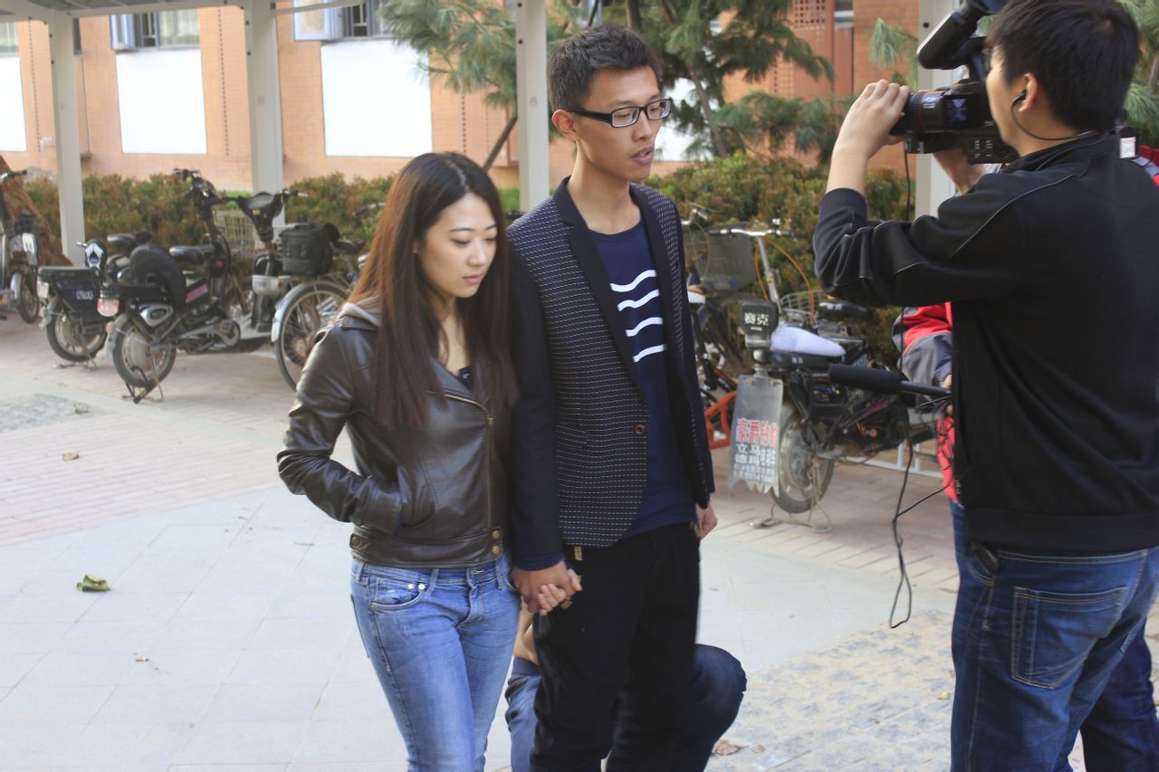 http://www.newswatch247.com/pics/default/download/40e5e69932157f1cb67a51368928fe9e.jpg
