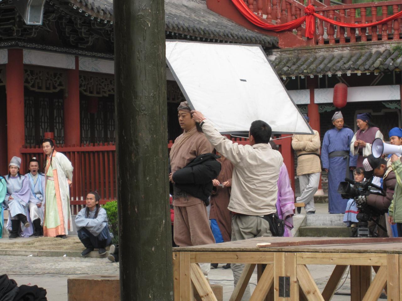 http://www.newswatch247.com/pics/default/download/420edbf369e2eebe8b9ac25f61236fbd.jpg