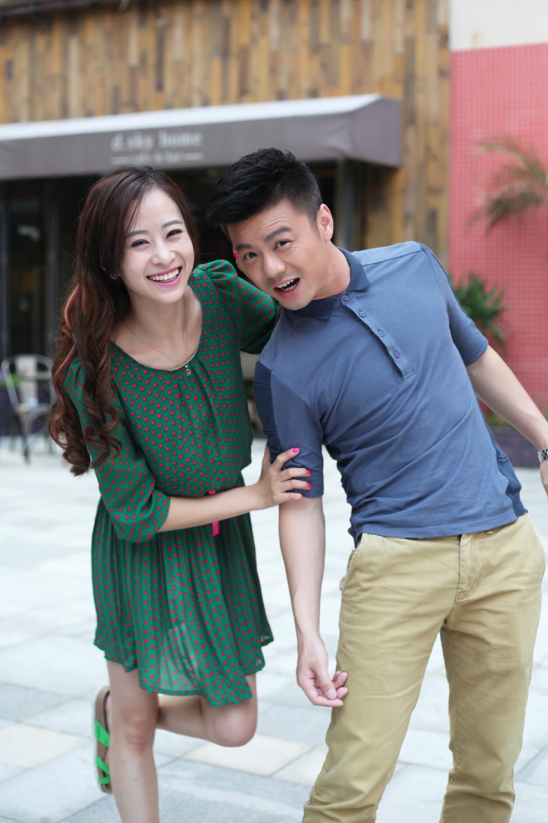 http://www.newswatch247.com/pics/default/download/4404cad332e684125b0b827dae45e3b2.jpg