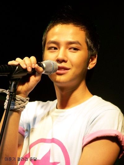 http://www.newswatch247.com/pics/default/download/481600ff2ec5329f1d5aed946b35b5ae.jpg