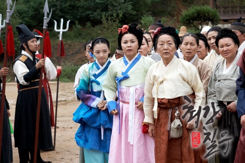 http://www.newswatch247.com/pics/default/download/4ce82ef6fd8e83cbca47346cb85465cd.jpg