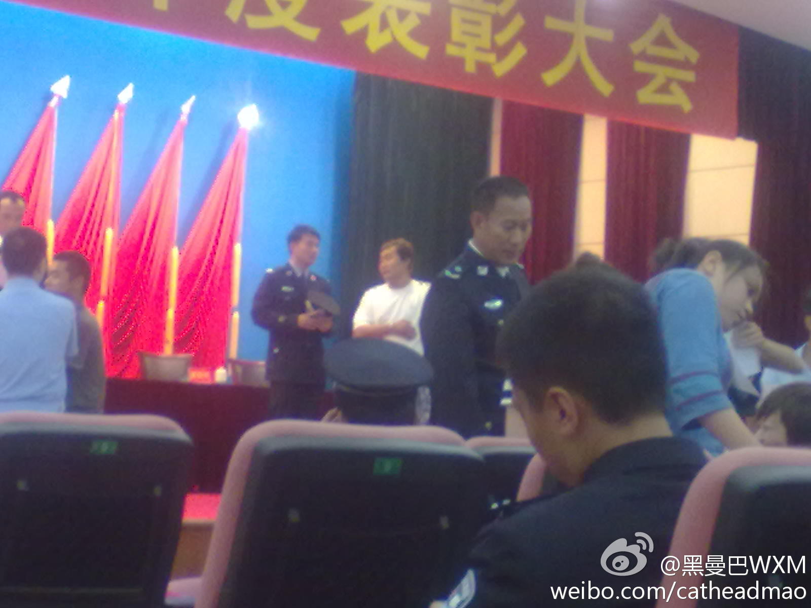 http://www.newswatch247.com/pics/default/download/4fa44e41e91b2d926e7970d9dafea326.jpg