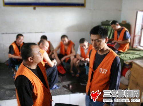 http://www.newswatch247.com/pics/default/download/534d9569a975aace87844a1f88e9ec4a.jpg