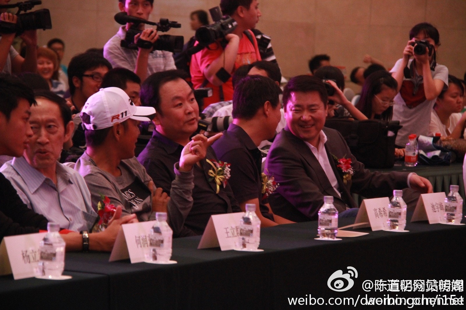 http://www.newswatch247.com/pics/default/download/5b025bc57981fbb0363127101e1add5b.jpg