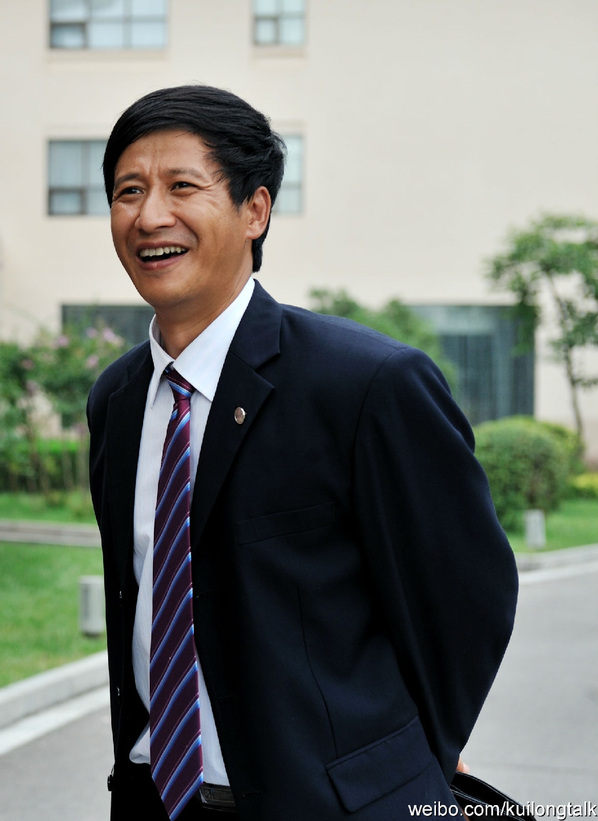 http://www.newswatch247.com/pics/default/download/5d0f2b82d497a9921f9a14e599f38db4.jpg