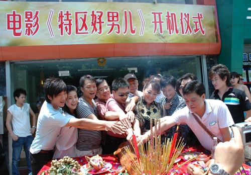 http://www.newswatch247.com/pics/default/download/61031e34bcaecde5a5e24956a9ef894f.jpg