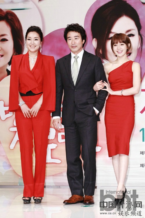 http://www.newswatch247.com/pics/default/download/64536ef35deb1b2237c42a168d5c11a8.jpg