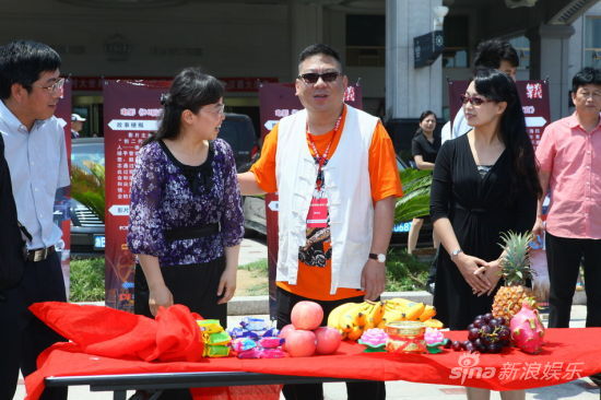 http://www.newswatch247.com/pics/default/download/64e3b99be9c6cb43795fd7cfdb124d43.jpg