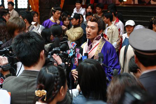 http://www.newswatch247.com/pics/default/download/6b9161e34e61dc06ec1f8fdf60add5a6.jpg