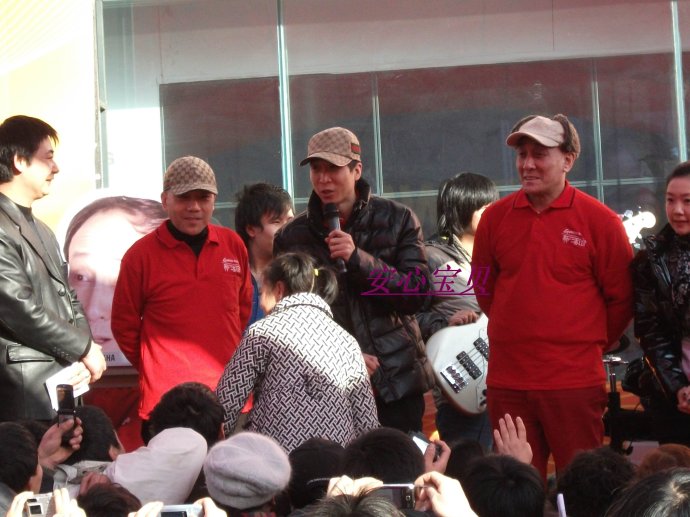 http://www.newswatch247.com/pics/default/download/6f098ac53941e31a29c4fa274580ffee.jpg
