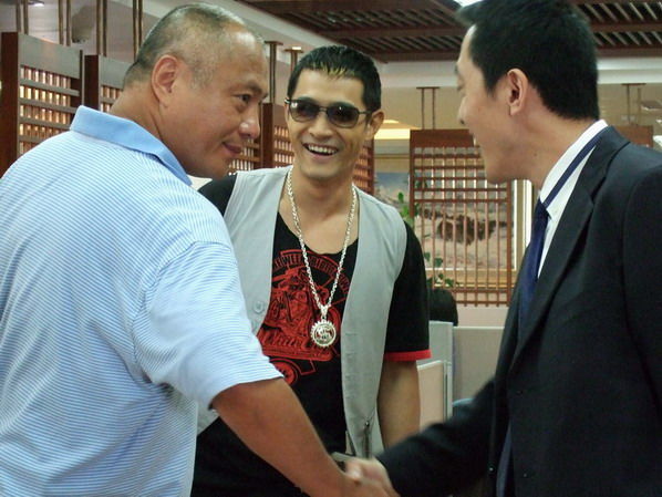 http://www.newswatch247.com/pics/default/download/73cda8a5d09aa5cb0a6d2a7173f87f74.jpg