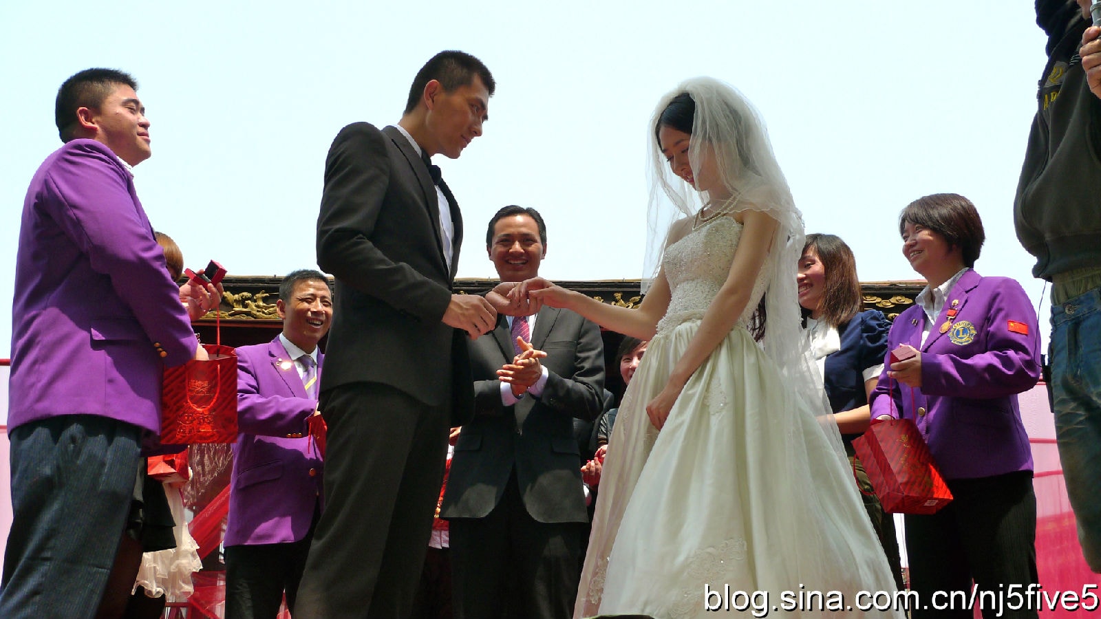 http://www.newswatch247.com/pics/default/download/73d47fb24ea39eb84b65c028def1c041.jpg