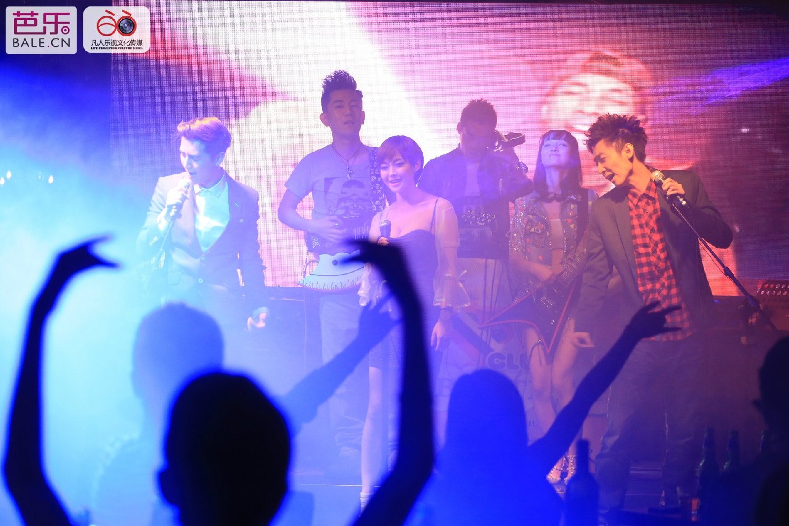 http://www.newswatch247.com/pics/default/download/74cf7992e36f68f1e280ee4ce171b9b5.jpg