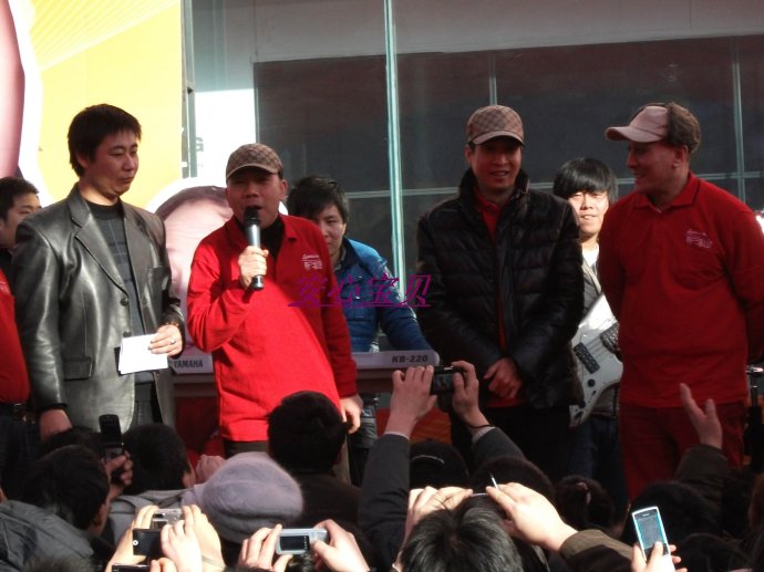 http://www.newswatch247.com/pics/default/download/75d7a3a2efb0b50d76201c3d817e6f03.jpg