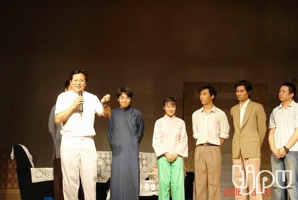 http://www.newswatch247.com/pics/default/download/78f55f44f0f233dedb20b9419702fe7a.jpg