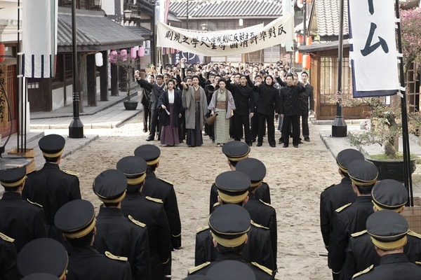http://www.newswatch247.com/pics/default/download/7b6a8fdf1a381a64eaeae3bc53aa98f8.jpg