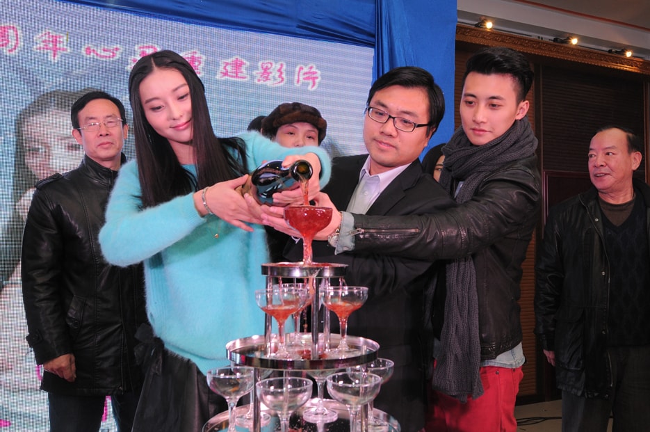http://www.newswatch247.com/pics/default/download/7ea208904004c0aebd81ff7143a6b09d.jpg
