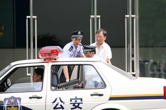 http://www.newswatch247.com/pics/default/download/80dd374e325a74de9612648d846734f2.jpg