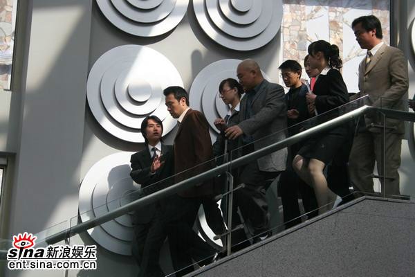 http://www.newswatch247.com/pics/default/download/823b3fd58b8e286ed7cb828d4ef0d658.jpg