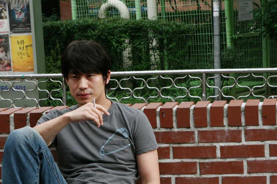 http://www.newswatch247.com/pics/default/download/83f444a375eea646f7e53a60b2c7b957.jpg
