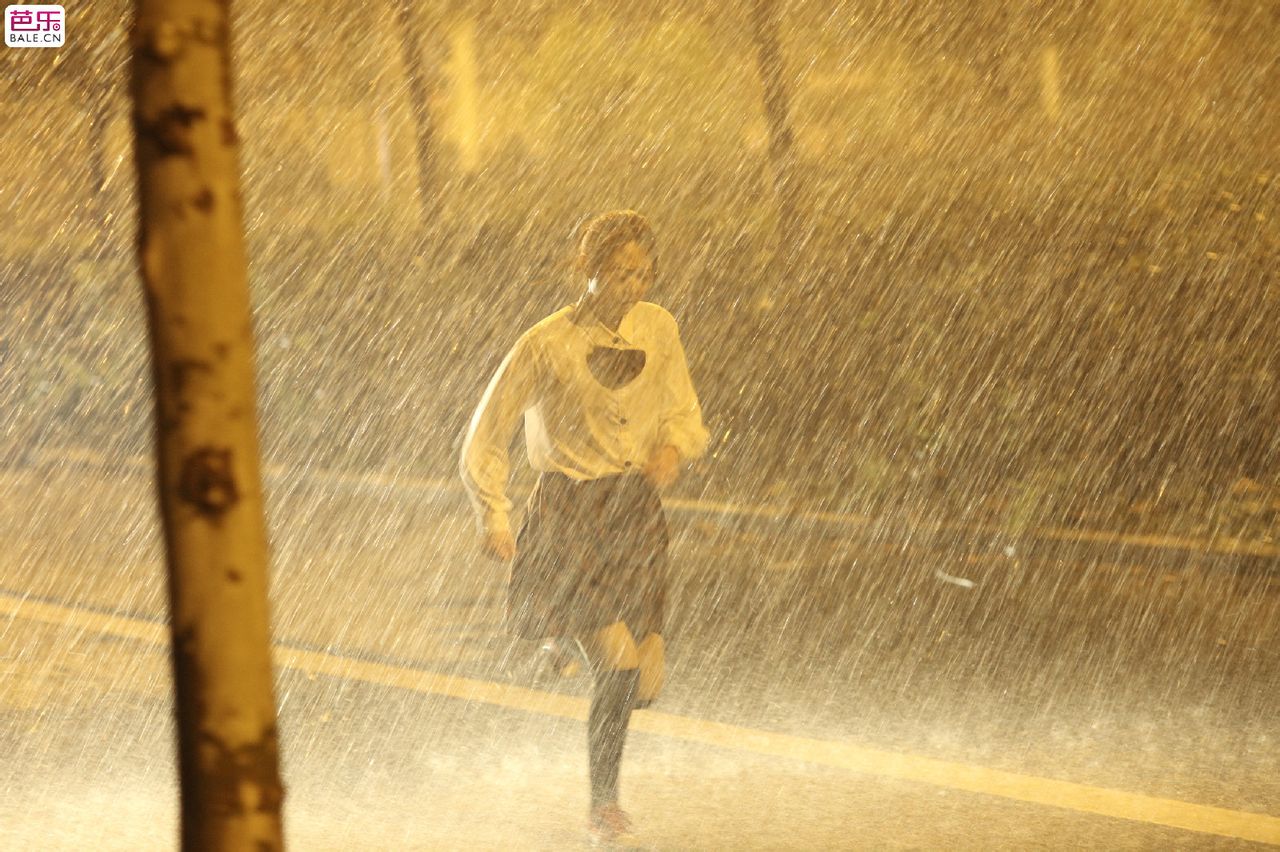 http://www.newswatch247.com/pics/default/download/87e2e537a5a29b1763fff2e4fae200cc.jpg