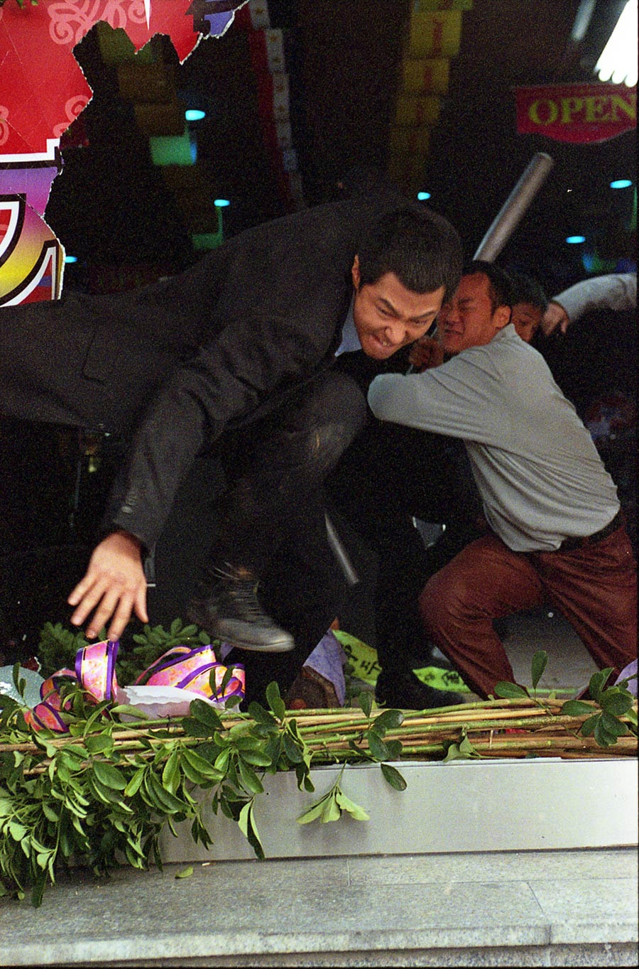 http://www.newswatch247.com/pics/default/download/8947e8855ef8d44bc103c3d65ea4298b.jpg