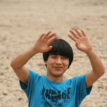 何 洋